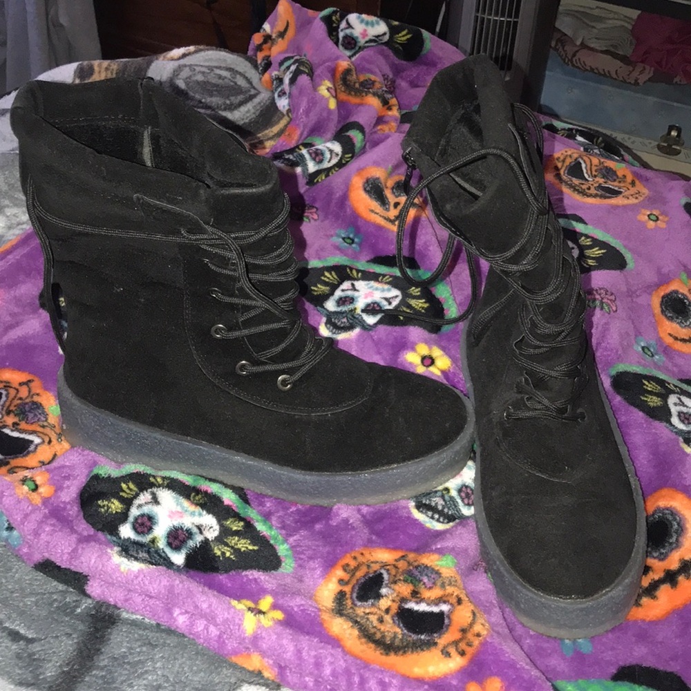 Black boots